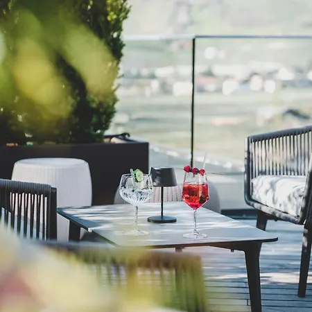 维索布恩酒店 4*