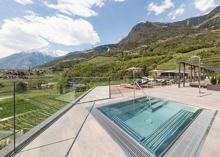 维索布恩酒店 4*