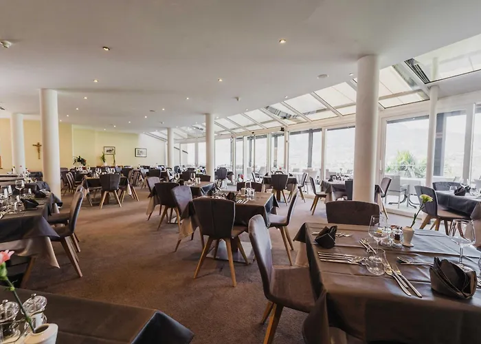 维索布恩酒店 4*